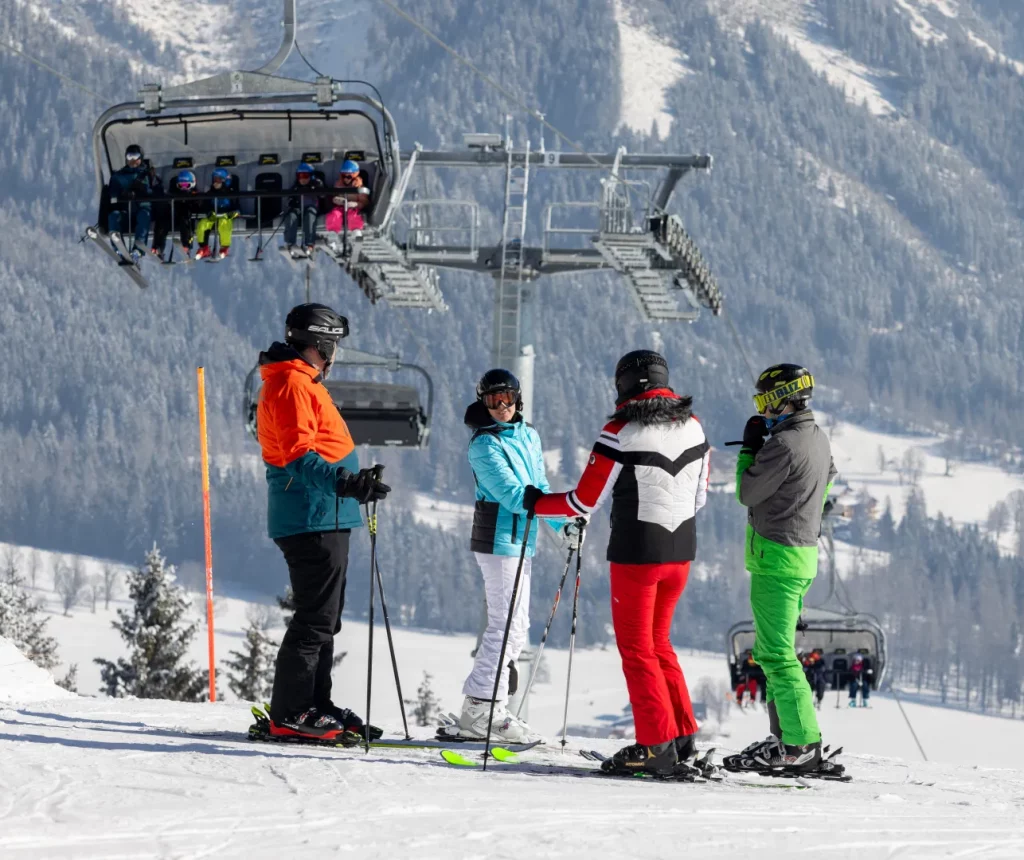 Vier Skifahrer in Ramsau
